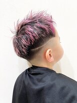 デザイニングヘアードゥ(designing hair Deux)&nbsp;キッズフェードバリアートピンクメッシュ　【キッズメッシュ】
