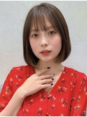 モカグレージュ大人可愛い内巻きボブベージュインナーボブ