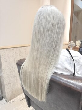 アトリア コースト 横浜(Atria Coast) ブリーチ　ホワイトストレート