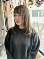 リュッカ(Lyuck)&nbsp;【MANA】透け感オリーブベージュ☆軽さがポイント！レイヤー