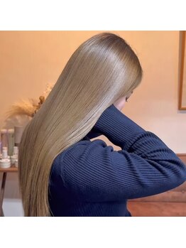 スターベリーズ ヘアデザイン(star beleiz)の写真/ダメージレスにこだわった施術と薬剤で髪に本来の潤いと艶を…*くせ毛を活かすカット技術をご体感下さい♪
