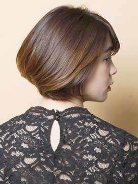 アンダートゥリー(_TREE) 大人レイヤーボブ「サンパティーク×抜け感」【表参道】