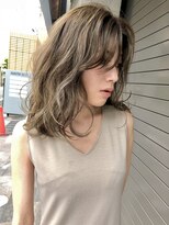 ワール(whirl.)&nbsp;大人かわいい「ラフ髪」☆フリンジウェーブベージュカラー