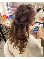 ルーズハーフアップ