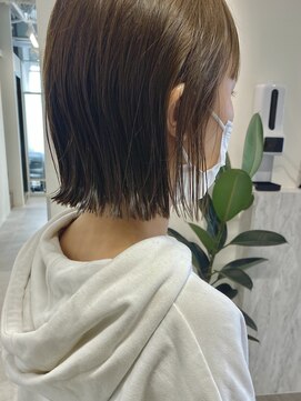 レア(LEA) シンプルだけど似合う長さでの外ハネボブ☆アッシュグレージュ