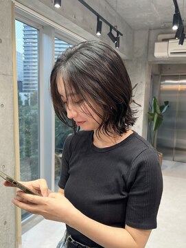 エー(a.) レイヤーボブ