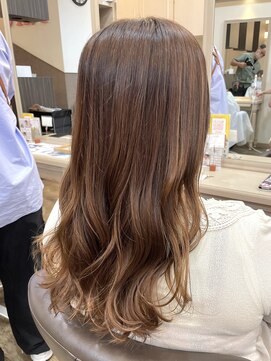 アルターリール(aL ter Rire) 前髪/マチルダボブ/ピンクベージュ/インナーグレージュ/中村郁未