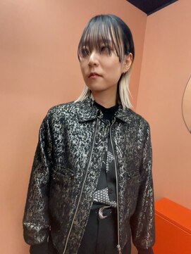 キジ(KIJI) ブリーチ２回推奨。抜きっぱなしブロンドグラデーション