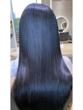 ジーナ 福岡天神(Zina) 地毛風カラー × Premium髪質改善トリートメント