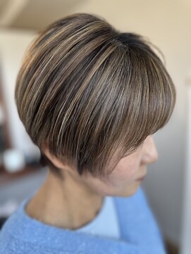 ゼンドット キョウト(Zen. kyoto) 白髪ぼかしハイライト／ショート