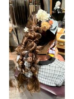 アフィナー(Afinar)&nbsp;【横浜/横浜駅】ツイン編み下ろし