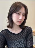 顔周りレイヤーカットくびれヘアミルクティーベージュカラー