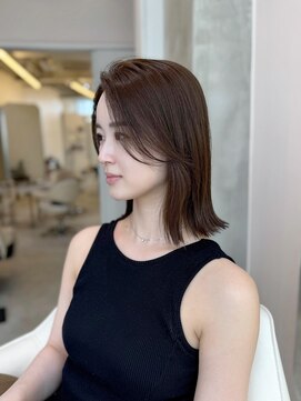 アナ ラーナ(Anna Lanna) 長め前髪の抜け感ロブ【奥村北斗】