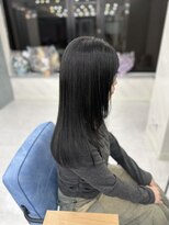 エミン(emyn)&nbsp;グレーブラック◎艶髪/髪質改善/縮毛矯正/代々木