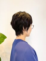ホワイトストーン WHITE STONE 暗めカラー軽やか束感ショート