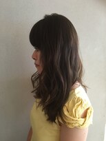 オリーブベージュ　担当　伊原