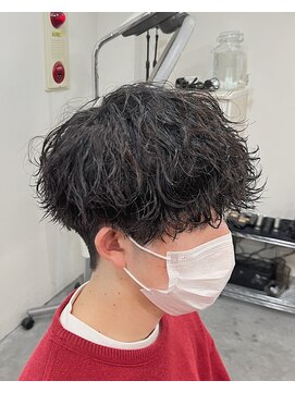 バース バイ ハピネス(BIRTH by happiness) ツイストスパイラルパーマツイストパーマメンズマッシュパーマ