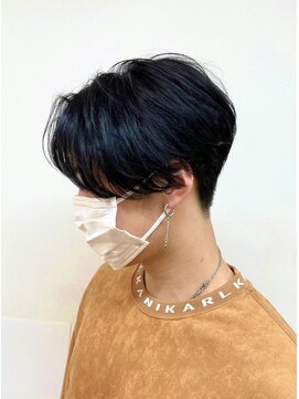 エン(en) 前下がりセンターパートマッシュめんずかっと