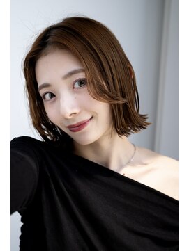 レノラ 本町(LENORA) 20代30代大人かわいいナチュラル暗髪エアーストレートヘア