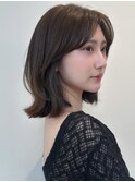 顔周りレイヤーカットくびれヘアミルクティーベージュカラー