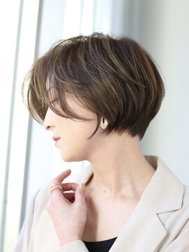 フェリチタ フィロ 大泉学園(FELICITA filo) くびれショートボブ40代50代グレイカラー白髪染め白髪ぼかし