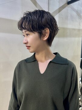 メイカ(MEIKA) ”ハンサムショート×ゆるパーマ”