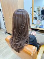 ルチナ 秦野(Lucina) ワンカールで決まるレイヤーカット