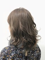 ソイルアヴェダ(Soil AVEDA) 極細ハイライト&インナーカラー×グレージュ【沼津/沼津駅】