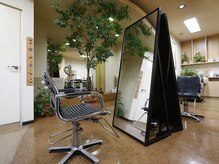 落ち着いた雰囲気のプライベートサロン。