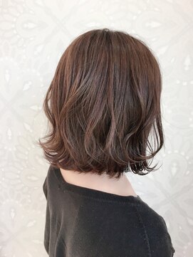 エメラ ヘア ドレッシー(EMERA hair Dressy) 切りっぱなし・ミディアムグレージュ☆