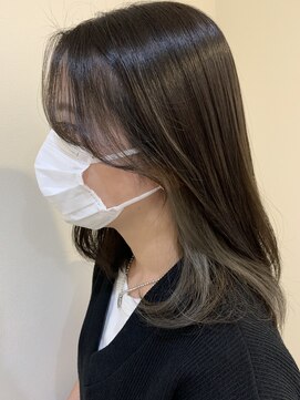 シェノン 西梅田(CHAINON) レイヤーカット/ウェットヘア/デザインカラー/インナーカラー