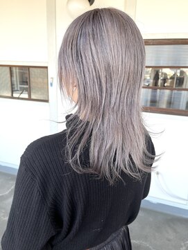 クリーム(CREAM) ウルフ　ブリーチ　カラー　シルバー　ハイトーン