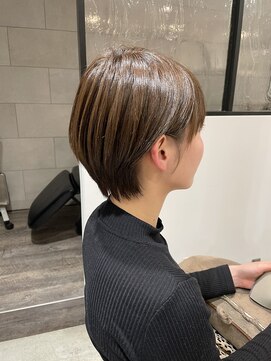 ビヨウシツ ポスタ マッシュショート