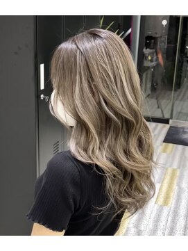 ストゥー(StueW.) ナチュラルデザインなハイライト[倉敷][岡山][倉敷美容室]