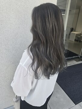 ゴットラトゥール(GOTTO LATOUR) アッシュグレージュ/ブリーチ履歴あり/アッシュ/ロング