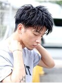 黒髪ツイスパショート サイドパート