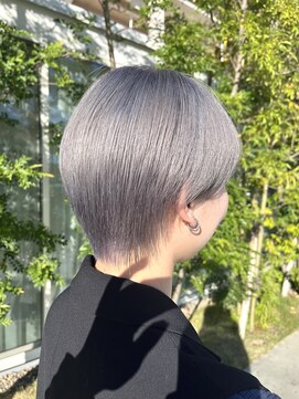 アンドシー(and c) ホワイトシルバー　MIKU