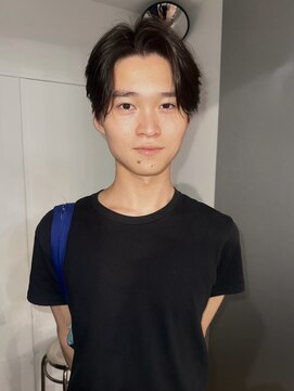 カシェル トウキョウ(Cashel Tokyo) 清潔感あふれるメンズセンターパート