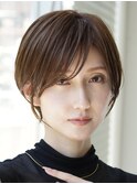 表参道白髪ぼかしショートレイヤーヘアッシュベージュ40代50代