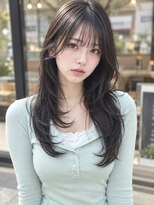クーム バイ エント(kuum by emt)&nbsp;レイヤーカット/黒髪/前髪あり/顔周りカット/20代