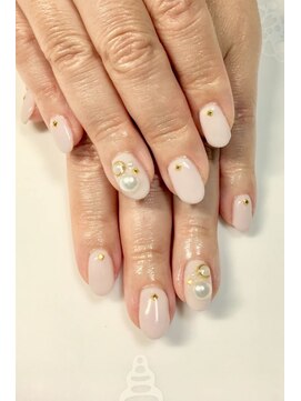 きものサロンティファニー ワンカラーに大粒パール