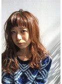 ゆるウェーブセミロング×眉上バング