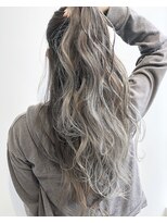 アライブ キチジョウジ(ALIVE Kichijoji)&nbsp;ホワイトシルバー★バレイヤージュ