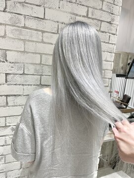 フェリア 松山(Feria) 【Feria松山】ホワイトシルバー♪“石田幸輔”