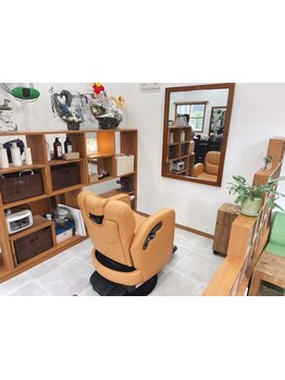 親しみやすい気さくな女性スタッフが人気♪気軽に立ち寄れる！また来たくなるアットホームなサロン☆