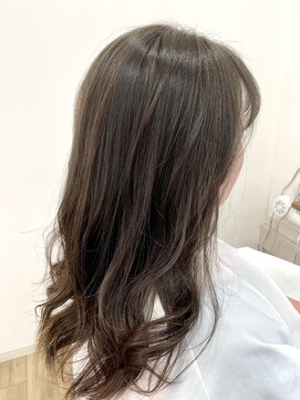 ジジ 栃木本店(Gigi) 自然なハイライト