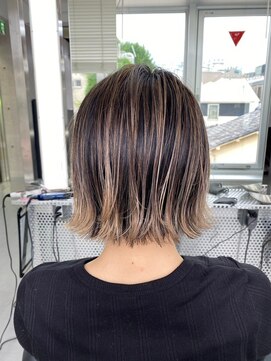 イキ 表参道(iki omotesando) モード/無造作ウェーブ/大人ガーリー[表参道駅]