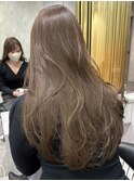 ベージュカラー レイヤーカット