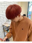 オレンジマッシュ刈り上げサラ髪ハイトーン派手髪ツーブロック