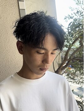 サロン ド ロイ(Salon de Roi) 縦落ちパーマセンターパートツイストパーマ神戸三宮六甲